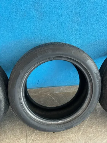 Jogo de pneu 205/55 17 
