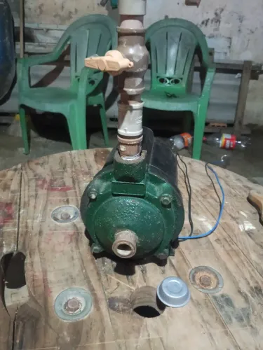 Bomba d'água com defeito 