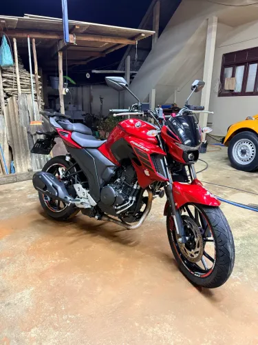 Fazer 250 22/23  baixo km 