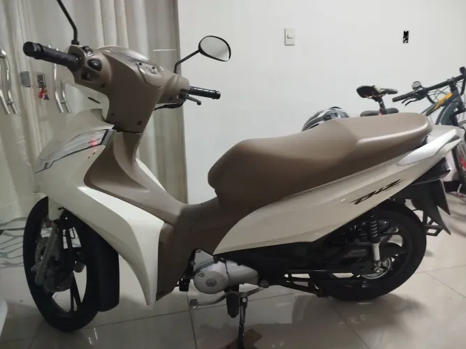 Biz EX 125.  21/21pouco usada