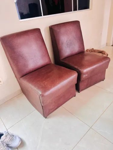Vendo 200 as duas poltronas 