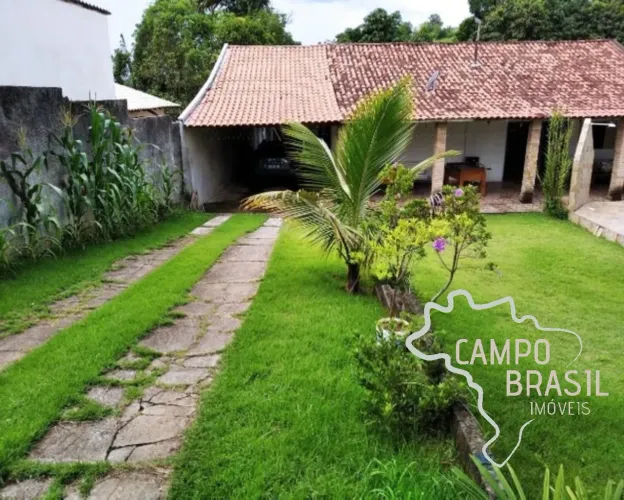 Linda chácara formada para lazer! Com piscina, churrasqueira e casa boa!