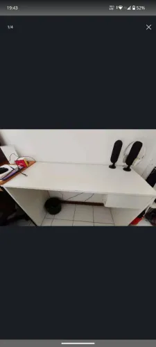Mesa para estudo e caixa de som hurricane 2.1
