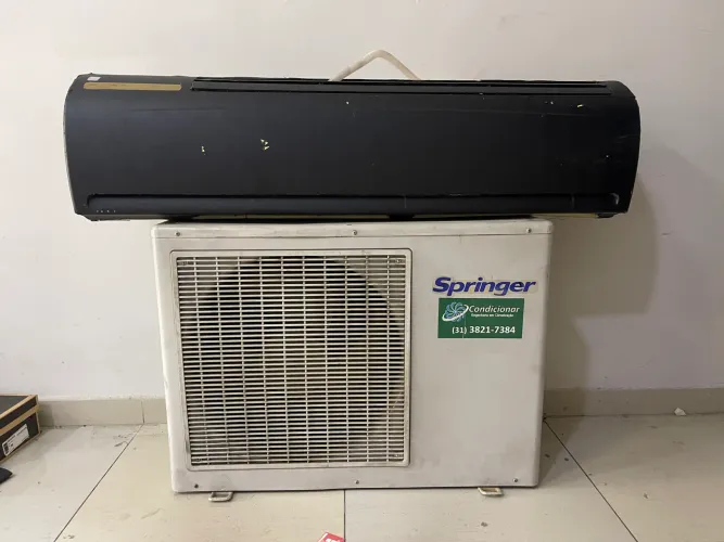 AR CONDICIONADO 30000 BTUS + MATERIAL DE INSTALAÇÃO