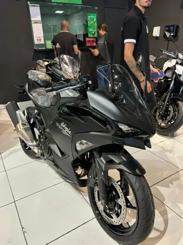 KAWASAKI NINJA 500 0KM - GRUPO TOKYO MOTOS