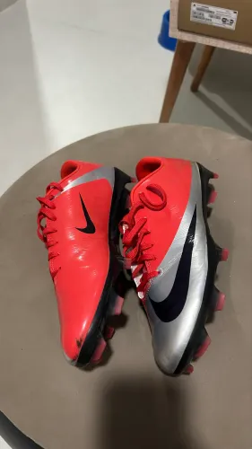 Chuteira Nike mercurial CR7