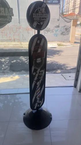 Totem para pôr sua propaganda