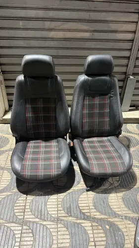 Bancos Dianteiros Gol G1 G2 G3 G4 Xadrez GTI MK7 + Couro Sintético - 2 portas
