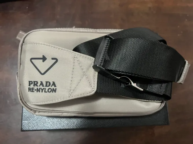 Pochete Prada