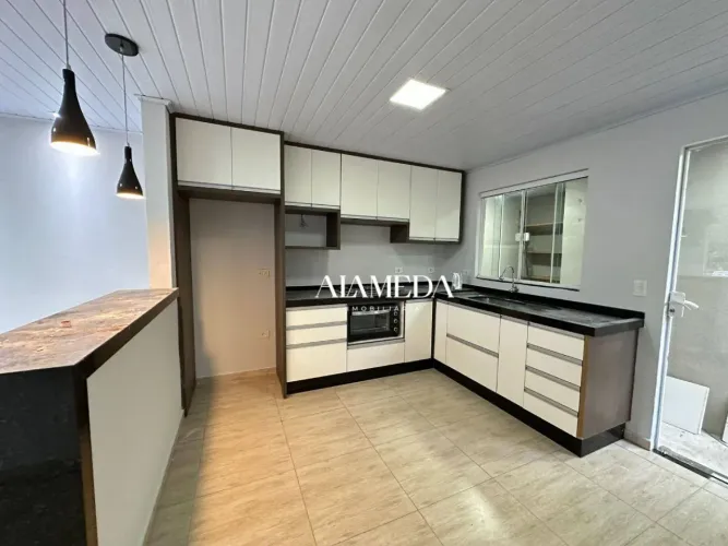 Casa com 2 Quartos Armário na Cozinha Região Leste para alugar, 60 m² por R$ 1.550/mês - J