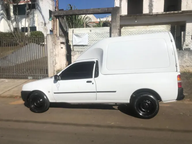 Ford Courier 1.6 L/ 1.6 Flex 2013