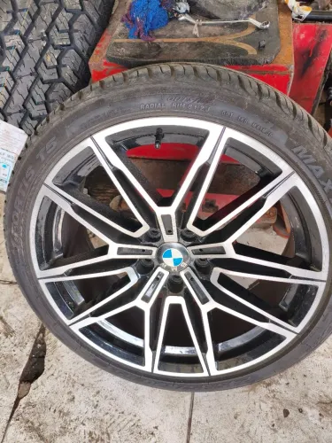 Jogo de rodas BMW 320i aro 20 5x120
