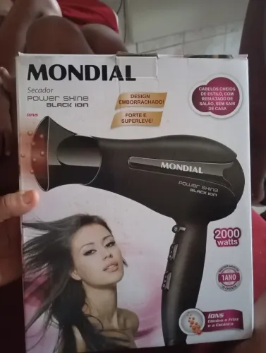 Vendo um secador de cabelo novinho , na caixa , valor , 160