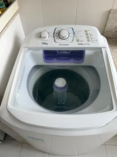 Máquina de Lavar Electrolux 12kg Jet&Clean Silent Control