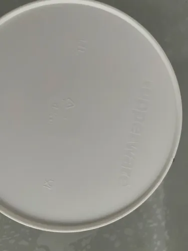 Pote tupperware semi novo FARINHA DE ROSCA