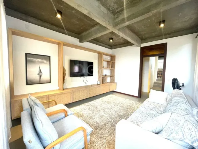 Casa 3 quartos mobiliada na Lagoa da Conceição.