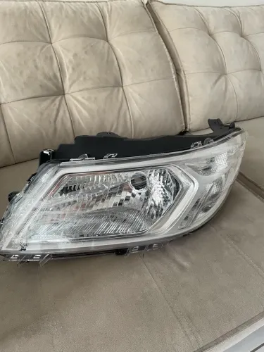 Farol Chevrolet Onix