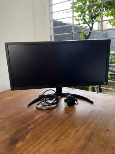 Monitor LG UltraWide 26? Full HD IPS HDMI - Perfeito Estado + Cabo HDMI