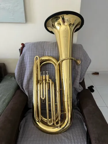 Tuba prince semi nova
