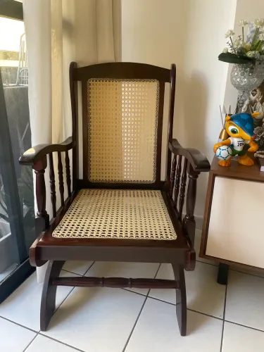 Cadeira de madeira