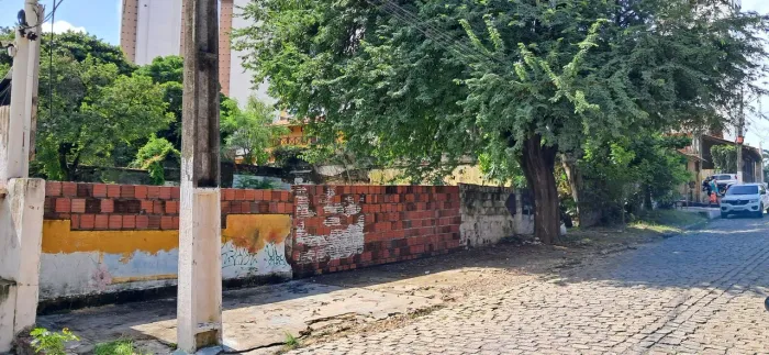 TERRENO À VENDA EM PONTA NEGRA - EXCELENTE OPORTUNIDADE PARA INVESTIDORES