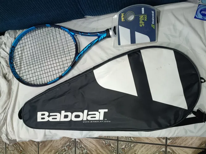 Raquete de tênis Babolat purê drive impecável.