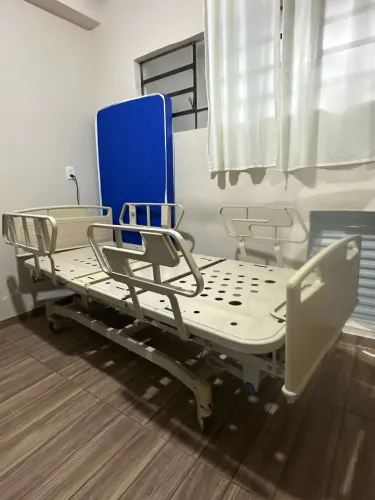 Cama hospitalar elétrica