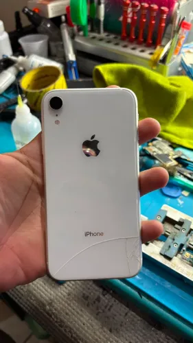 iPhone xr semi novo