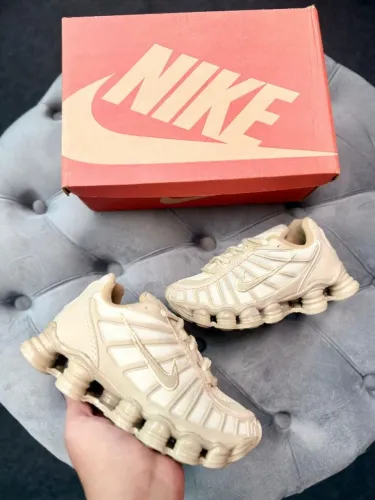 Tênis Nike Shox TL (12 Molas) Infantil - R$ 115,00
