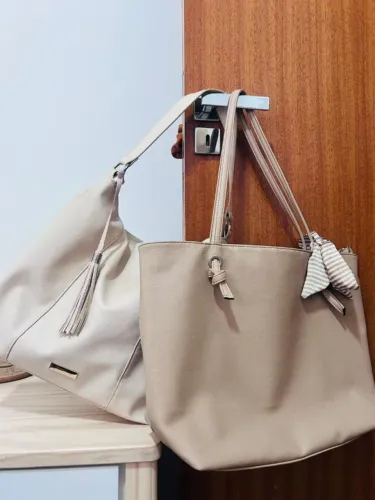 Conjunto de bolsas usadas