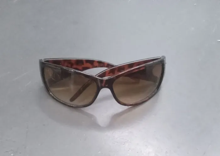OCULOS DE SOL TRITON FEMININO