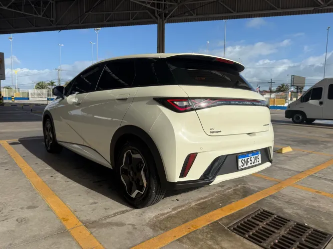 BYD Dolphin EV (Elétrico) 2026