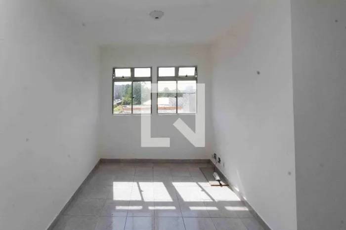 Apartamento à Venda - Jardim Santa Teresinha, 3 Quartos, 50 m2