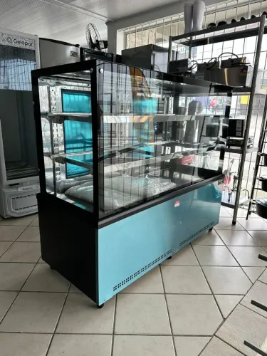 Ac vitrine Refrigerada 1. 50mt vidro duplo aquecido pra não embaçar 
