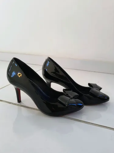 Sapato Carmen Steffens n 36 usado 1x novíssimo por 150 ,frete por conta do comprador