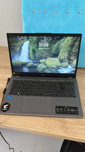 Notebook Acer i5 13ª Ger 16GB SSD 512GB Tela 15.6" Perfeito Estado