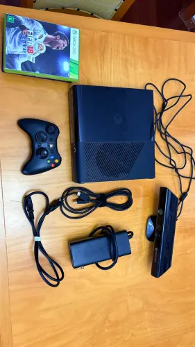 Xbox 360 500GB Kinect com jogos