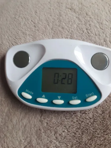 Medidor de gordura corporal bioimpedância de  dedo. 