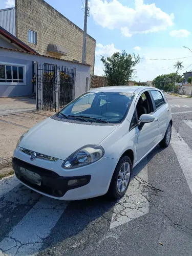 Fiat Punto Attractive 1.4 Fire Flex 8V 5P 2013