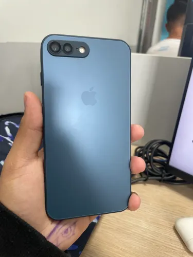 IPHONE 8 PLUS 