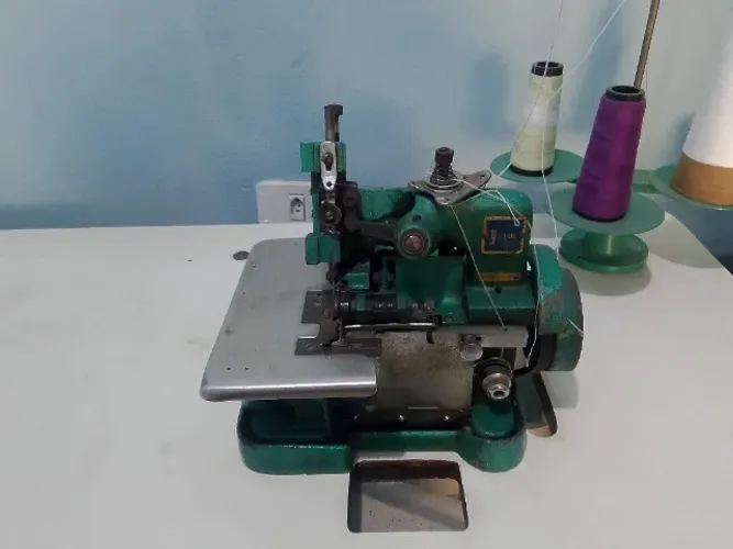Máquina de costura 