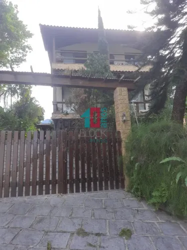 Limoeiro | Casa de Condomínio 4 quartos, sendo 1 suite
