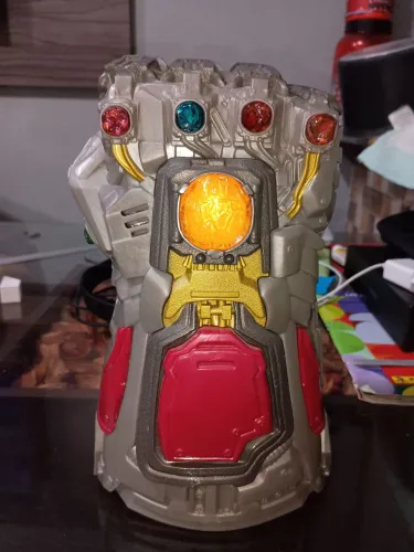 Manopla do Infinito vingadores