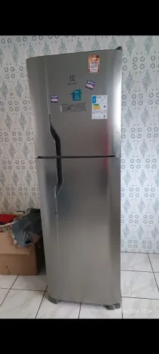 Refrigerador Eletrolux turbo Frost Free 400 litros