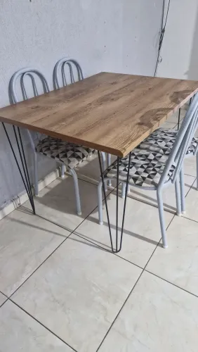 Mesa de Jantar 4 Lugares - Excelente Custo-Benefício