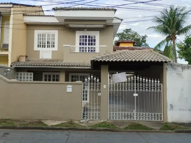 Imóvel para aluguel com 150 metros quadrados com 3 quartos em Vargem Pequena - Rio de Jane