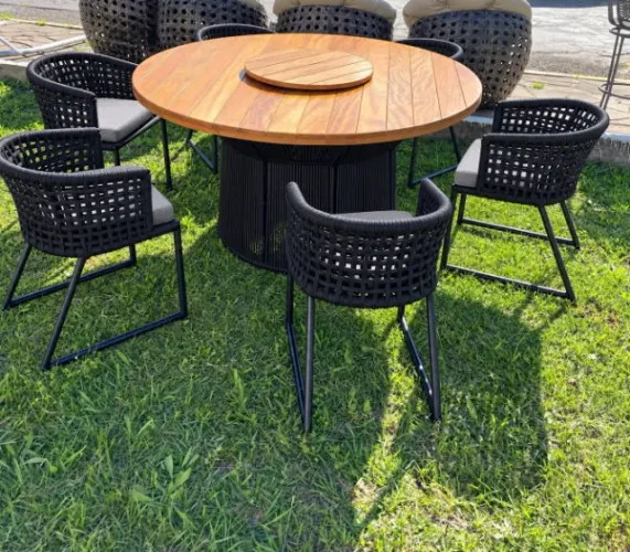 Mesa área gourmet