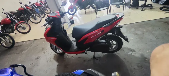 YAMAHA FLUO 125 VERMELHA 2026 Shalon veículos Cariacica
