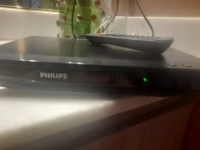 Blu-ray Disc/DVD player Philips BDP2900 com defeito
