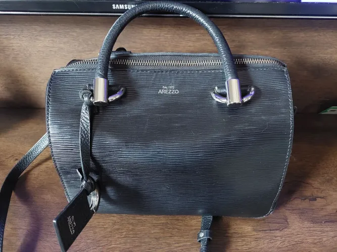 Bolsa Baú da Arezzo 100% couro legítimo e praticamente nova